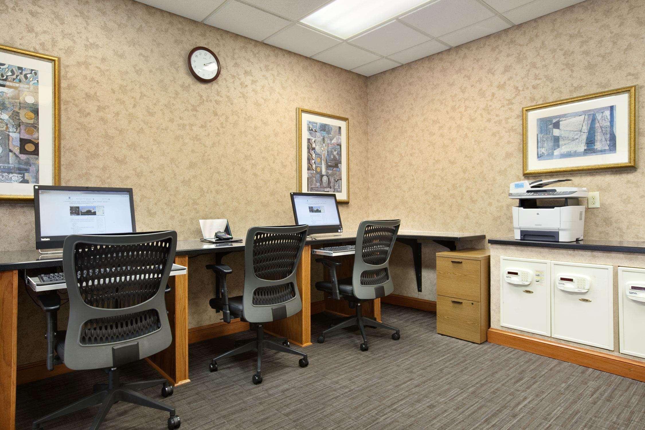 Embassy Suites By Hilton Raleigh Durham Research Triangle Cary Negocio foto